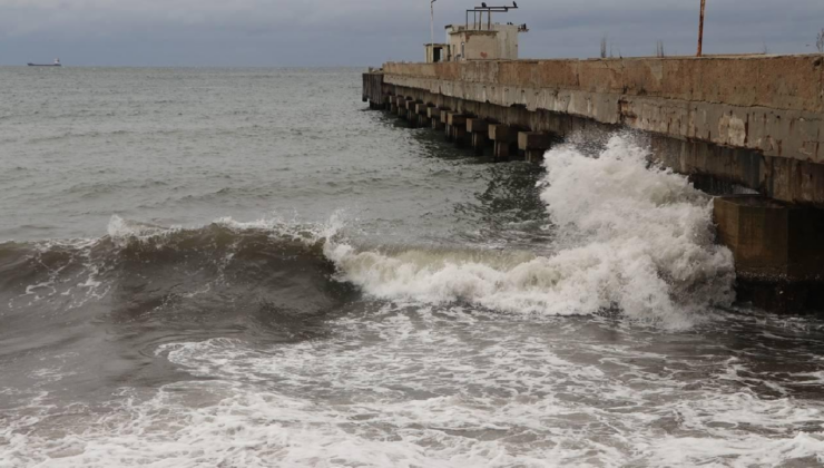 Tekirdağ'da poyraz deniz ulaşımını etkiledi