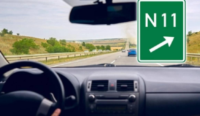 Yeni yol tabelası sürücülerin kafasını karıştırdı: İşte anlamı