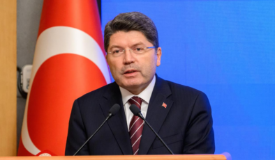 Bakan Tunç duyurdu: Cumhurbaşkanı Erdoğan'ın Netanyahu ile kıyaslanmasına soruşturma
