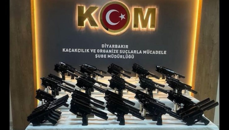 Resmen cephanelik! Ruhsatsız silahlar ele geçirildi!