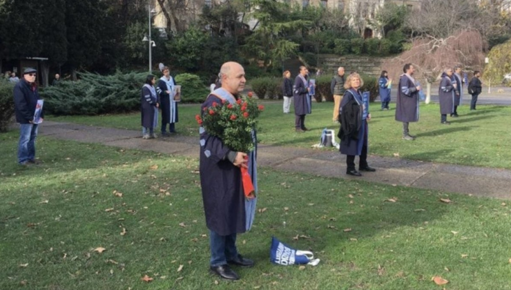 Profesöre öğrencilere kahve ikramı soruşturması