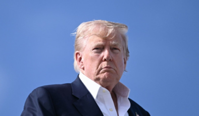 Bu iki resmideki fark ne? Trump Gazze'de seçtiği tarafı, masada gösterdi