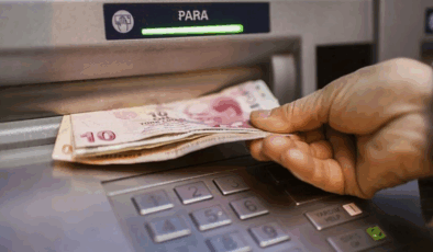 ATM'de bu sesi duyunca asla başından ayrılmayın: Düğmeye basmadı 21 bin lira buhar oldu