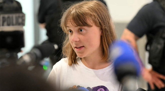 Thunberg’i de taşıyan insani yardım filosu Gazze'ye gidiyor