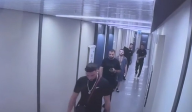 İnterpol tarafından aranan kişi İstanbul'da gitar kılıfına gizlenmiş kalaşnikofla yakalandı
