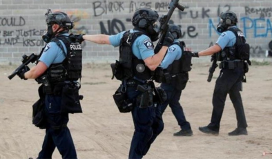 ABD'de Göçmenlik Dairesi'ne silahlı saldırı! Ölü ve yaralılar var
