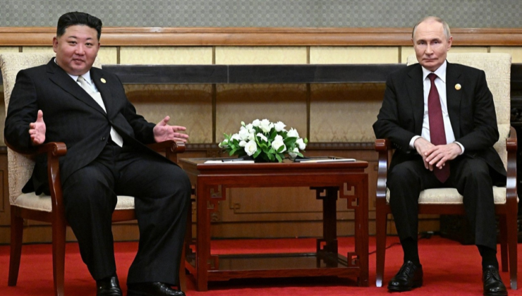 Putin ve Kuzey Kore lideri Kim Jong-Un Pekin'de bir araya geldi
