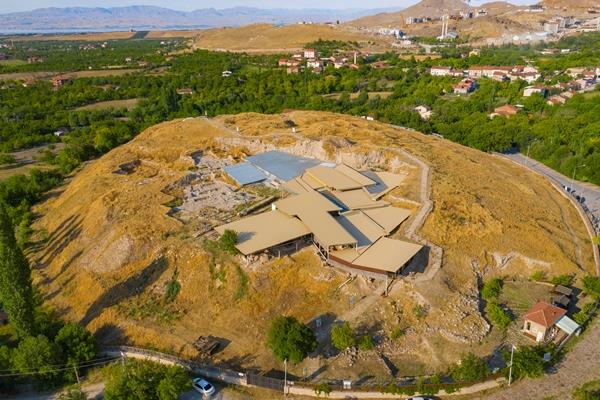 Arslantepe Höyüğü’nden Çıkan İki Eser İlk Kez Sergileniyor