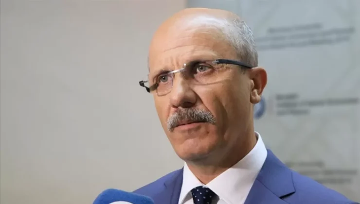 YÖK Başkanı Özvar: Üniversitelerde Dersler Sadeleşiyor, Uygulamalı Eğitime Geçiyoruz