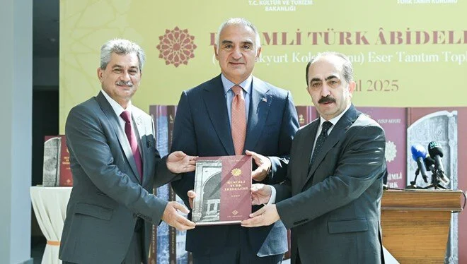 Türkiye’nin Kültür Hazinesi: “Resimli Türk Abideleri” Okurlarla Buluştu