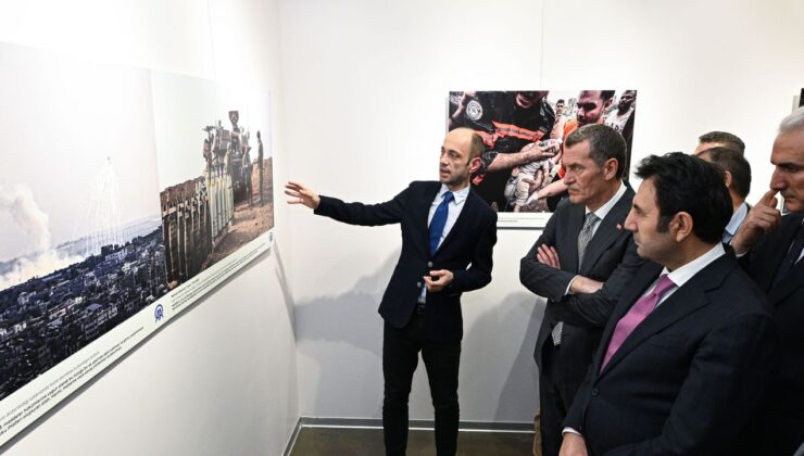 Zeytinburnu’nda “Kanıt: İnsanlığın Evrensel Yıkımı” Sergisi Açıldı